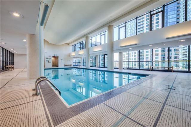 Lakefront Living Downtown Toronto - Free Parking, Gym, Indoor Pool Exteriér fotografie
